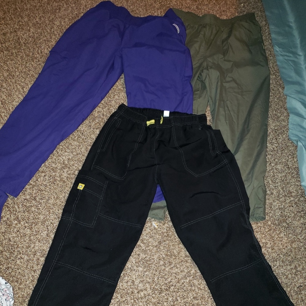 3 petite large scrub pants